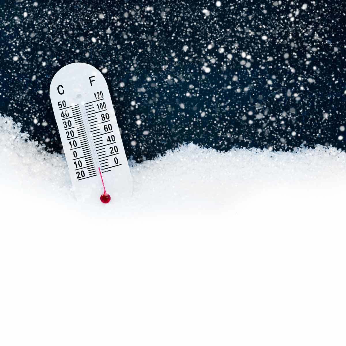 thermometer in snow