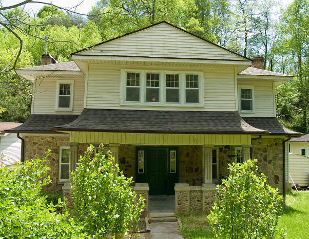 home in St. Louis neighborhood